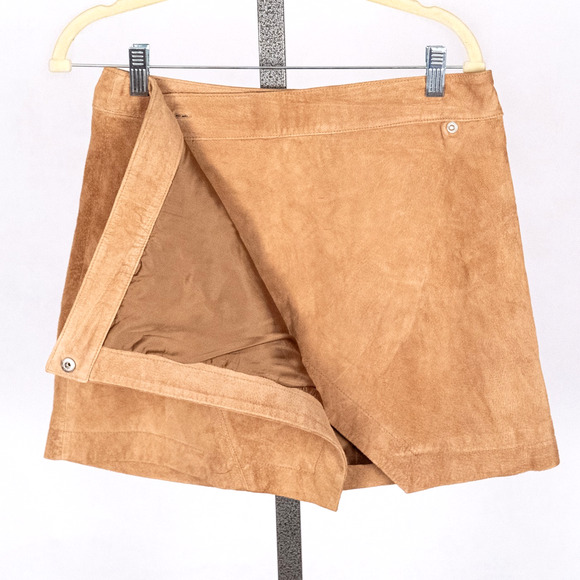 BlankNYC Tan Suede Mini Skirt Size 27 Wrap Style Snap Closure Leather Classic - Picture 4 of 7